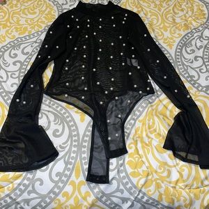 Black Body Suite with Pearls